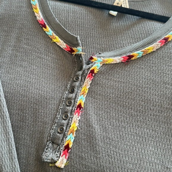 We The Free Rainbow Thermal Henley Long Sleeve Women's Size L, Dark Gray - Picture 4 of 9